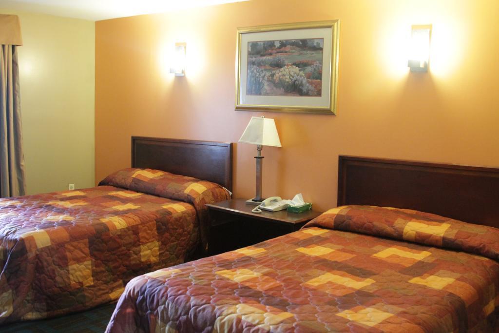 Hotel Vicenza Monmouth Junction Buitenkant foto