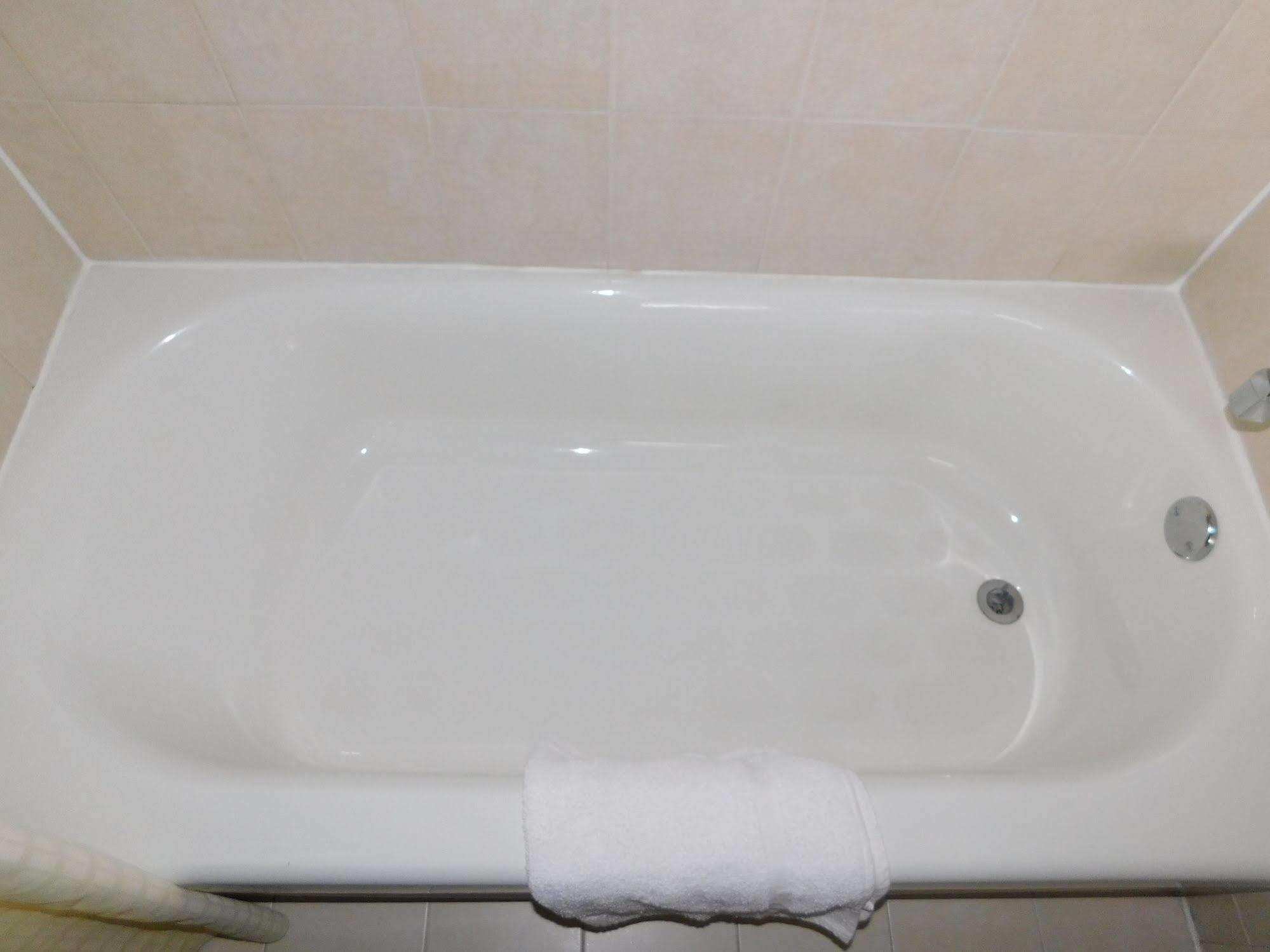 Hotel Vicenza Monmouth Junction Buitenkant foto